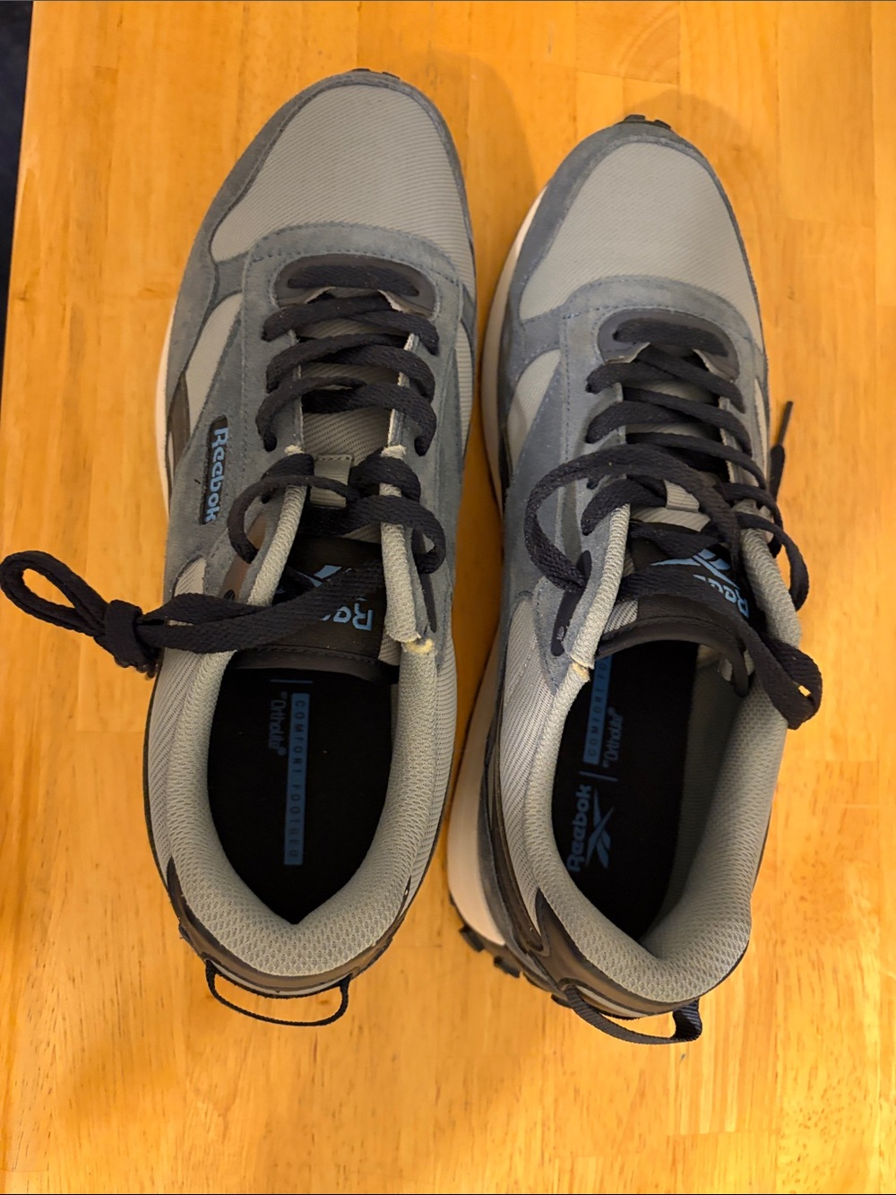 Reebok Men's Gray and Black Athletic Sneakers